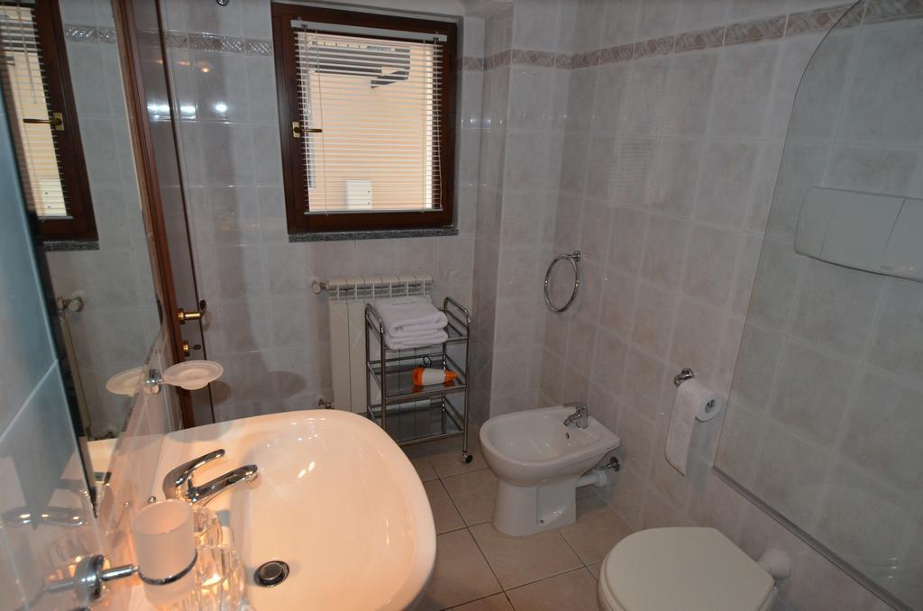 Lake Como View Apartement Allegro Acquaseria Δωμάτιο φωτογραφία